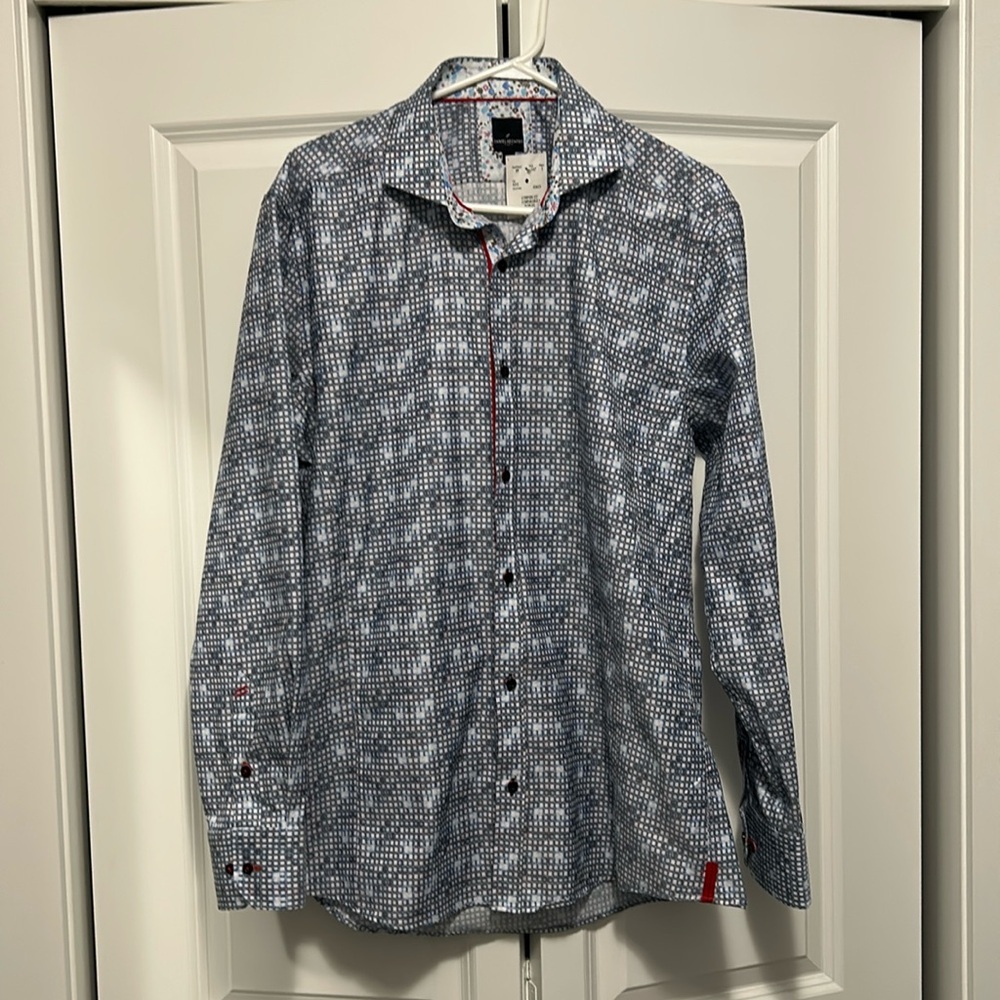 Gorgeous men’s dress shirt by Daniel Hechter